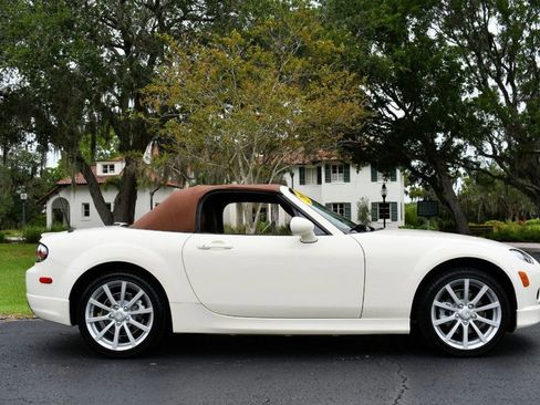 Used 2007 MAZDA MX-5 Miata Grand Touring w/ Premium Pkg image 39