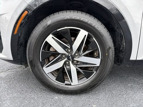 Used 2022 Kia Sorento EX w/ Panoramic Sunroof Package image 11