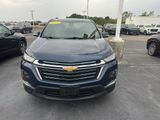 Used 2023 Chevrolet Traverse LT image 2