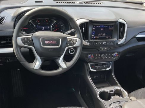 Used 2023 GMC Terrain SLE w/ Driver Convenience Package image 9