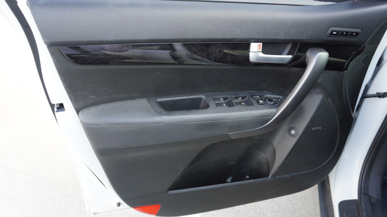 Used 2015 Kia Sorento EX w/ EX V6 Touring Package FWD image 14
