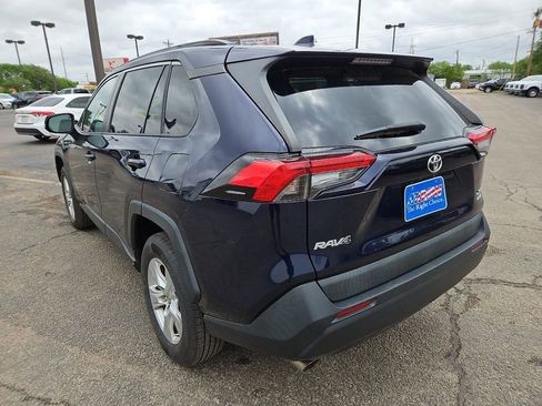 Used 2020 Toyota RAV4 XLE w/ All Weather Liner Package AWD/4WD image 8