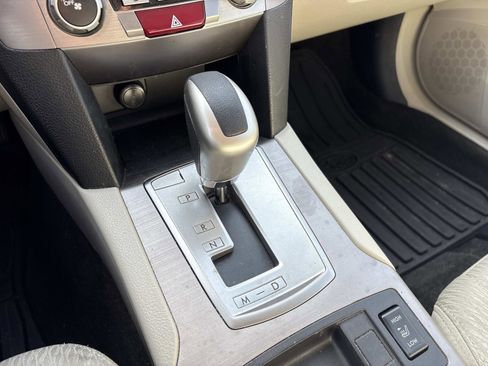 Used 2012 Subaru Outback 2.5i Premium w/ All-Weather Pkg image 26