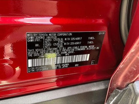 Used 2019 Toyota RAV4 XLE w/ Convenience Package FWD image 34