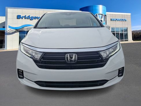 Used 2023 Honda Odyssey Elite image 2