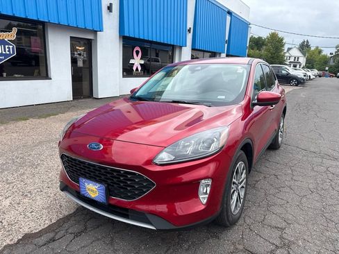 Used 2022 Ford Escape SEL w/ Technology Package AWD/4WD image 3