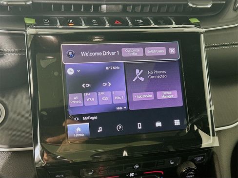 New 2025 Jeep Grand Cherokee Altitude image 13