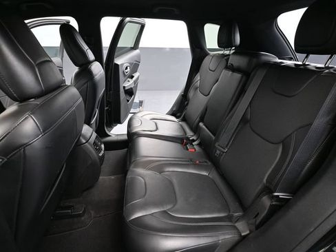 Used 2020 Jeep Cherokee High Altitude AWD/4WD image 38