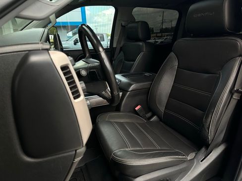 Used 2018 GMC Sierra 3500 Denali w/ Duramax Plus Package image 13