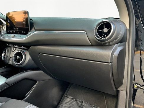 Used 2023 Chevrolet Blazer LT image 17