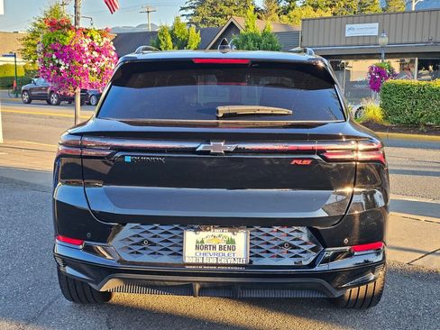 Used 2024 Chevrolet Equinox EV RS FWD image 6