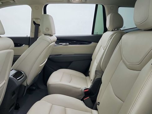 Certified 2020 Cadillac XT6 Premium Luxury FWD image 24