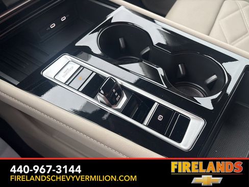 Used 2025 Volkswagen Atlas SE image 24