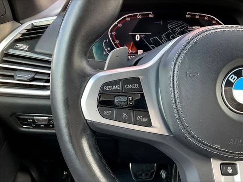 Used 2022 BMW X5 sDrive40i w/ M Sport Package RWD image 13
