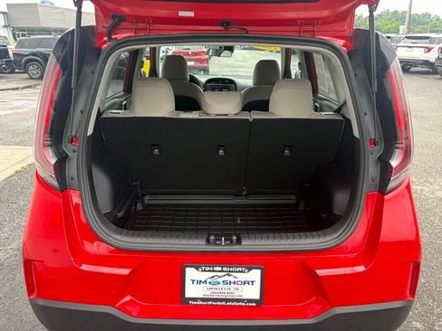 Used 2025 Kia Soul LX FWD image 30