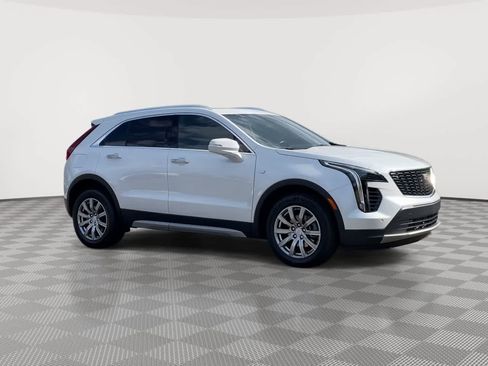 Used 2023 Cadillac XT4 Premium Luxury w/ Technology Package AWD/4WD image 2