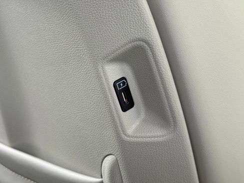 Used 2025 Kia Sorento EX w/ Panoramic Sunroof Package FWD image 37