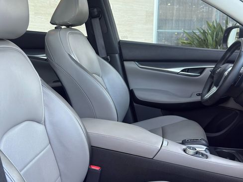 Used 2025 INFINITI QX50 Luxe image 25