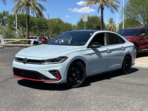 Certified 2025 Volkswagen Jetta GLI Autobahn FWD image 31
