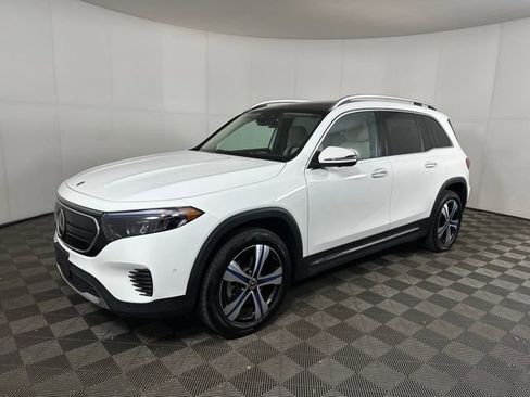 Used 2023 Mercedes-Benz EQB 300 4MATIC w/ Pinnacle Package image 7