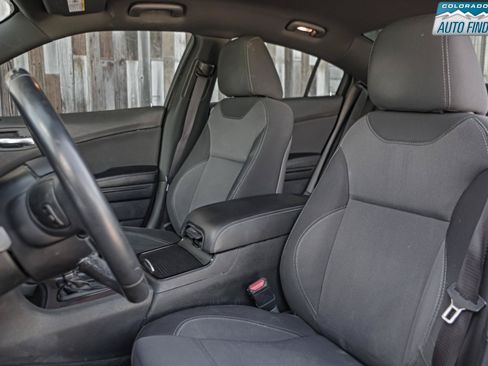 Used 2018 Dodge Charger SXT w/ Blacktop Package RWD image 12