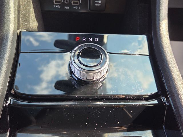 Used 2023 Jeep Grand Cherokee Laredo AWD/4WD image 19