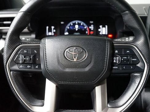 Certified 2025 Toyota 4Runner SR5 AWD/4WD image 13