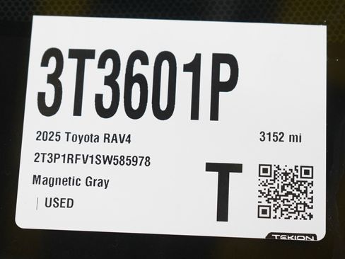 Used 2025 Toyota RAV4 XLE image 31