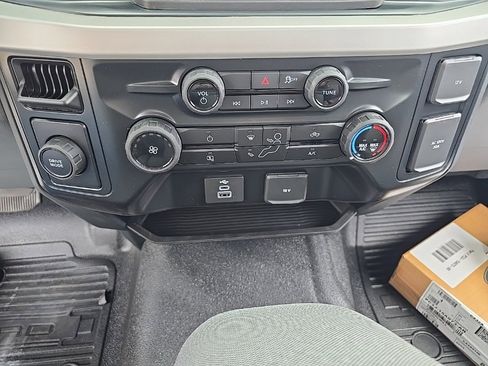 New 2026 Ford F550 2WD Regular Cab Super Duty image 18