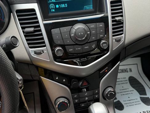 Used 2011 Chevrolet Cruze LS w/ Connectivity Package FWD image 17