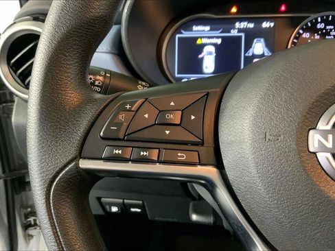 Used 2025 Nissan Versa SV FWD image 18