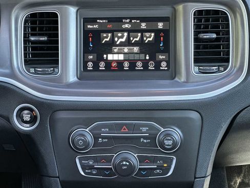Certified 2022 Dodge Charger SXT w/ Leather Interior Group image 17