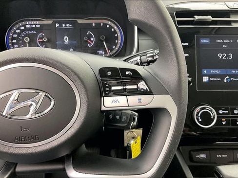 Certified 2024 Hyundai Tucson SE FWD image 23