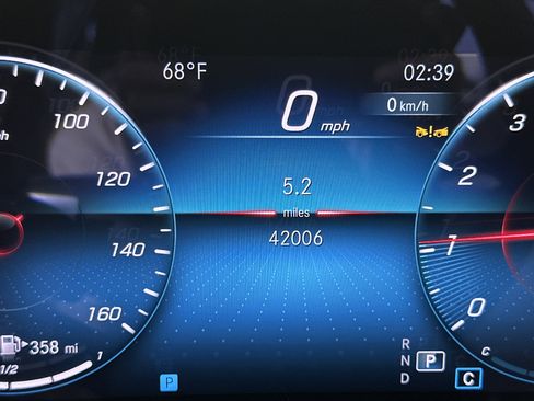 Used 2023 Mercedes-Benz E 350 4MATIC Sedan image 13