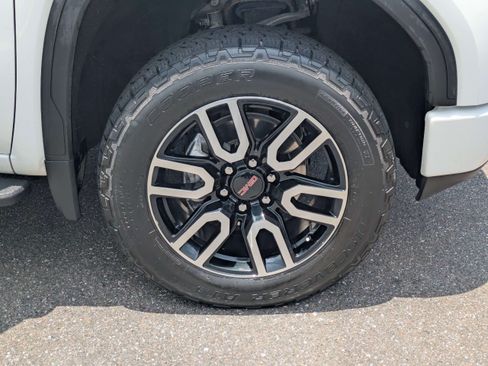 Used 2021 GMC Sierra 1500 AT4 w/ AT4 Premium Package AWD/4WD image 10