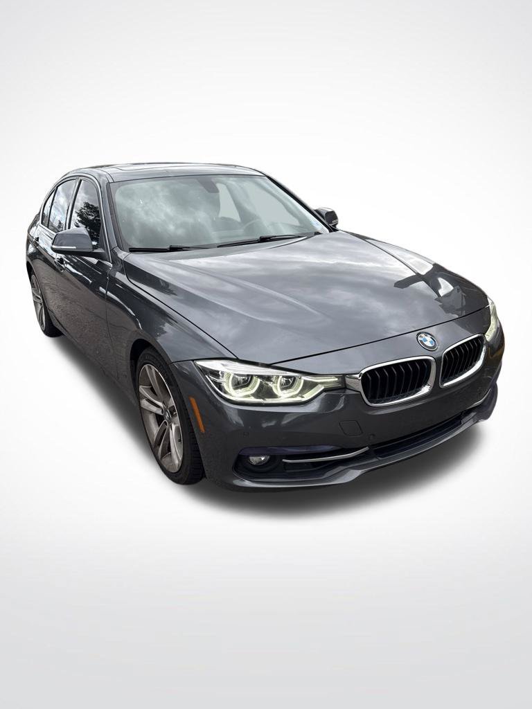 Used 2017 BMW 330i Sedan w/ Premium Package RWD image 7