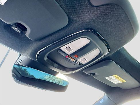 Used 2022 Polestar Polestar 2 w/ Performance Package image 12