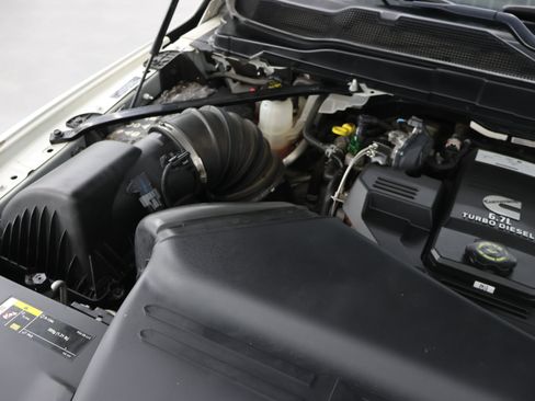 Used 2019 RAM 2500 Limited AWD/4WD image 24