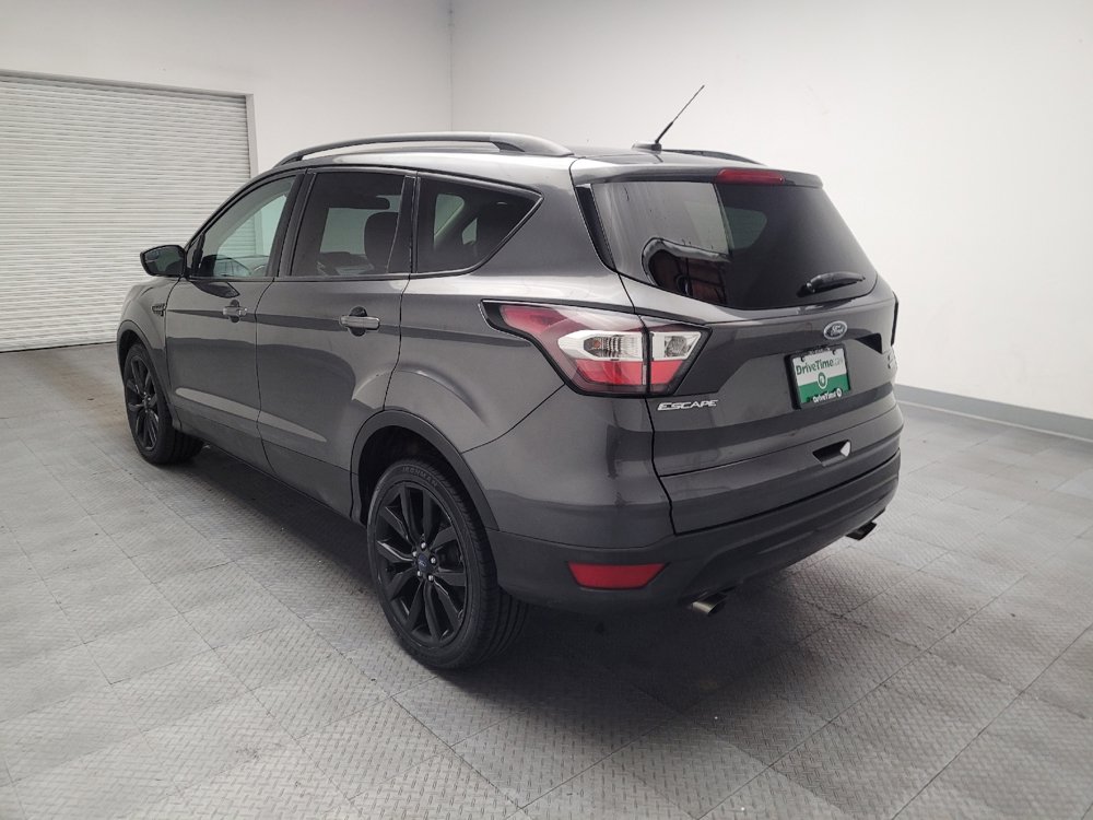 Used 2018 Ford Escape SE w/ SE Sport Appearance Package FWD image 5