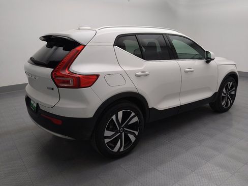 Used 2023 Volvo XC40 B5 Ultimate w/ Protection Package Premier image 10