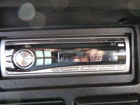 Used 1997 Jeep Grand Cherokee Limited image 31