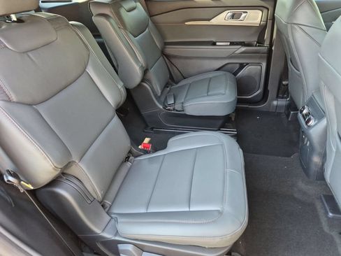 New 2027 Ford Explorer Active AWD/4WD image 20