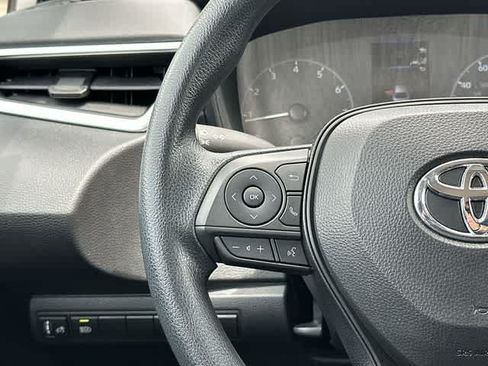 Used 2024 Toyota Corolla LE FWD image 8