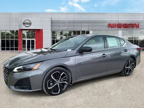 Certified 2025 Nissan Altima 2.5 SR w/ SR Premium Package image 9