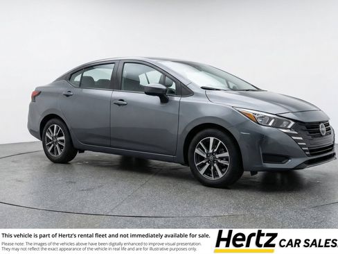 Used 2025 Nissan Versa SV image 1