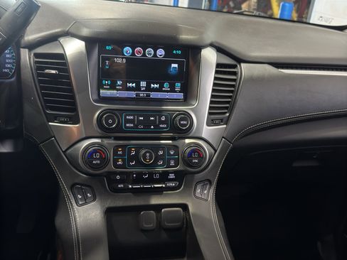Used 2020 Chevrolet Suburban LT AWD/4WD image 27