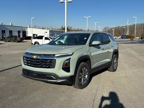 New 2026 Chevrolet Equinox LT w/ Convenience Package II FWD image 8