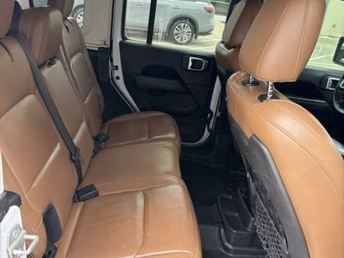 Used 2020 Jeep Wrangler Unlimited Rubicon AWD/4WD image 2