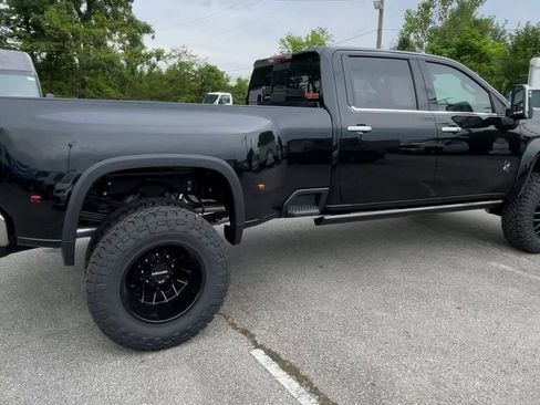 New 2026 Chevrolet Silverado 3500 LTZ w/ LTZ Plus Package AWD/4WD image 2