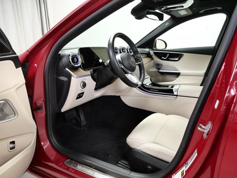Certified 2025 Mercedes-Benz C 300 4MATIC Sedan image 13